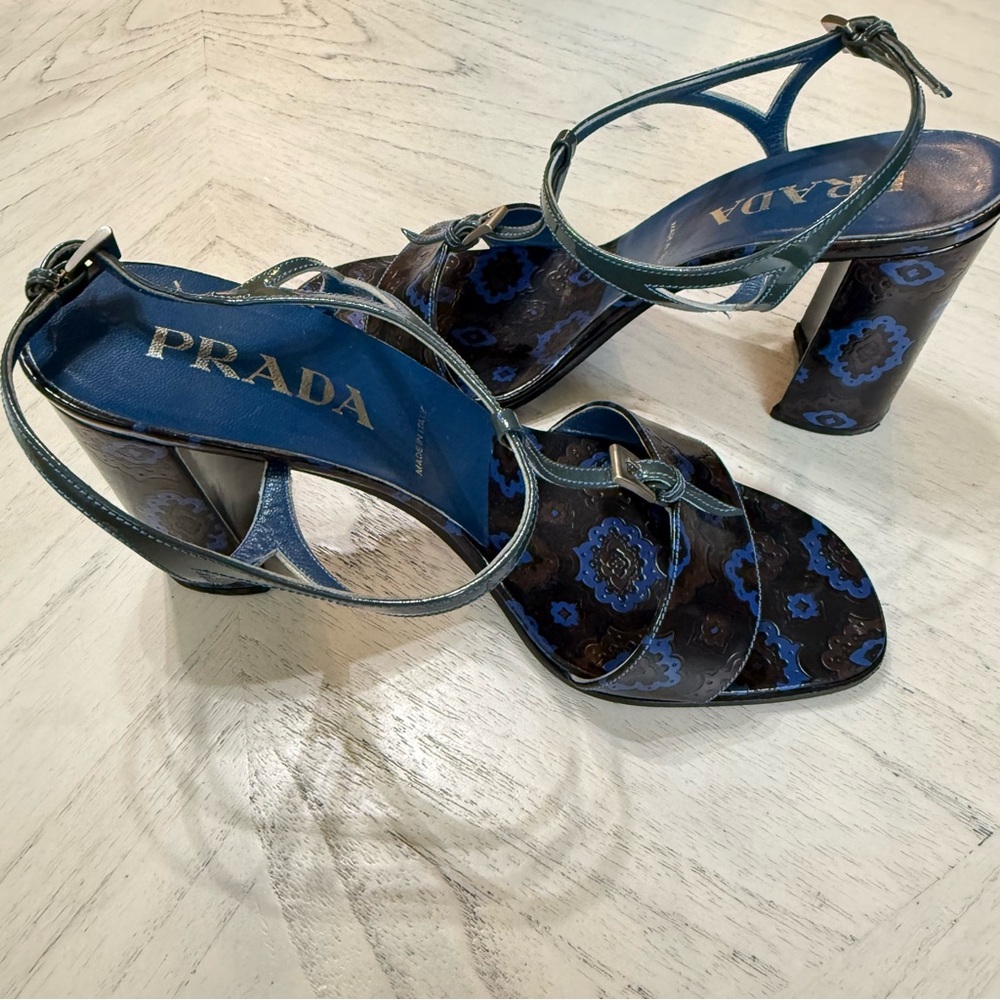 Vintage Prada Blue Floral Chunky Heels - Picture 10 of 12